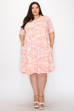 Load image into Gallery viewer, (Sizes: 3XL-5XL) Plus Size Light Pink Paisley Print Dress With Pockets
