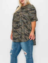 Load image into Gallery viewer, (Sizes: 3XL-5XL) Plus Size Camo Print Top
