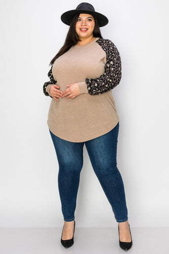 (Sizes: 3XL-5XL) Plus Size Leopard Print Sleeve Top